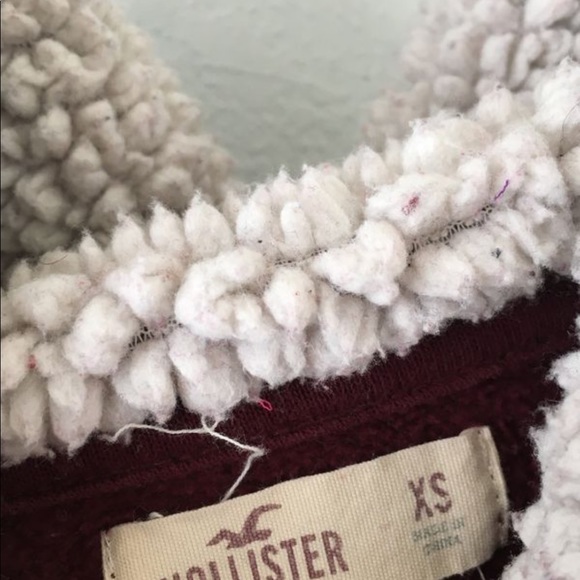 red hollister pullover - Picture 2 of 3